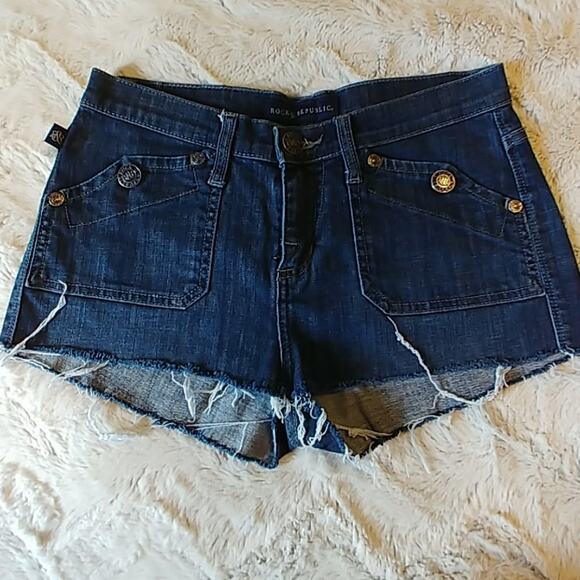 Rock & Republic Stinger Cutoff Denim Shorts Sz. 6 - Picture 1 of 3